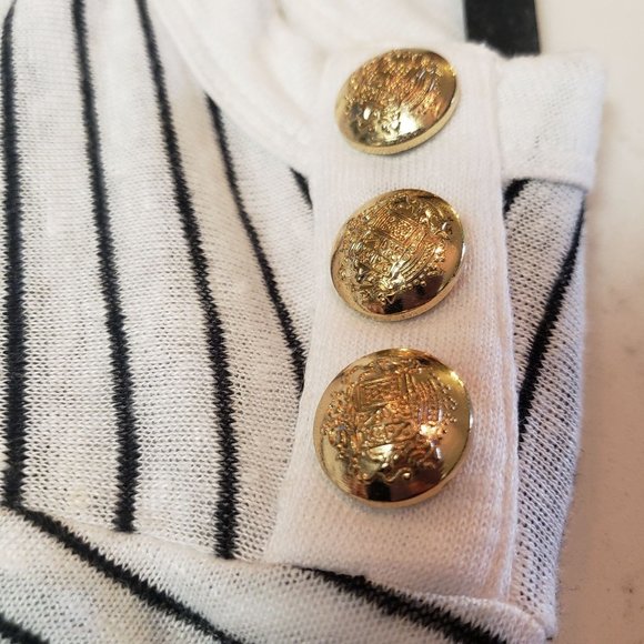 Chico's Linen top size Large‎ shoulder  gold button detail striped black white - Picture 5 of 9